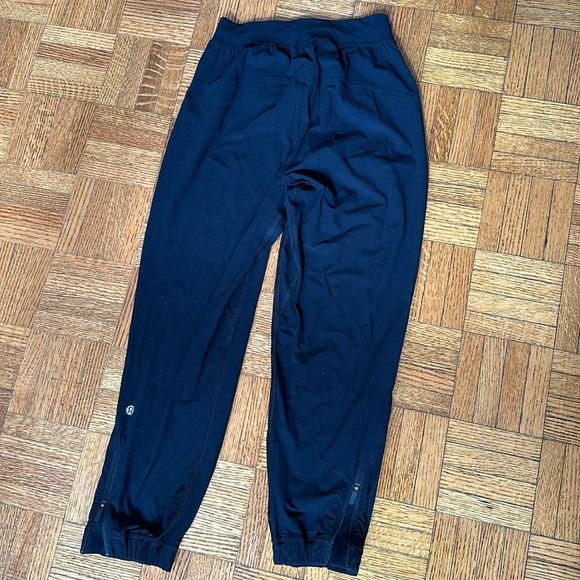 Lululemon Adapted State High-Rise Cropped Jogger - Picture 3 of 6